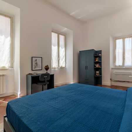 Largo Di Torre Argentina Apartment Рим Екстериор снимка